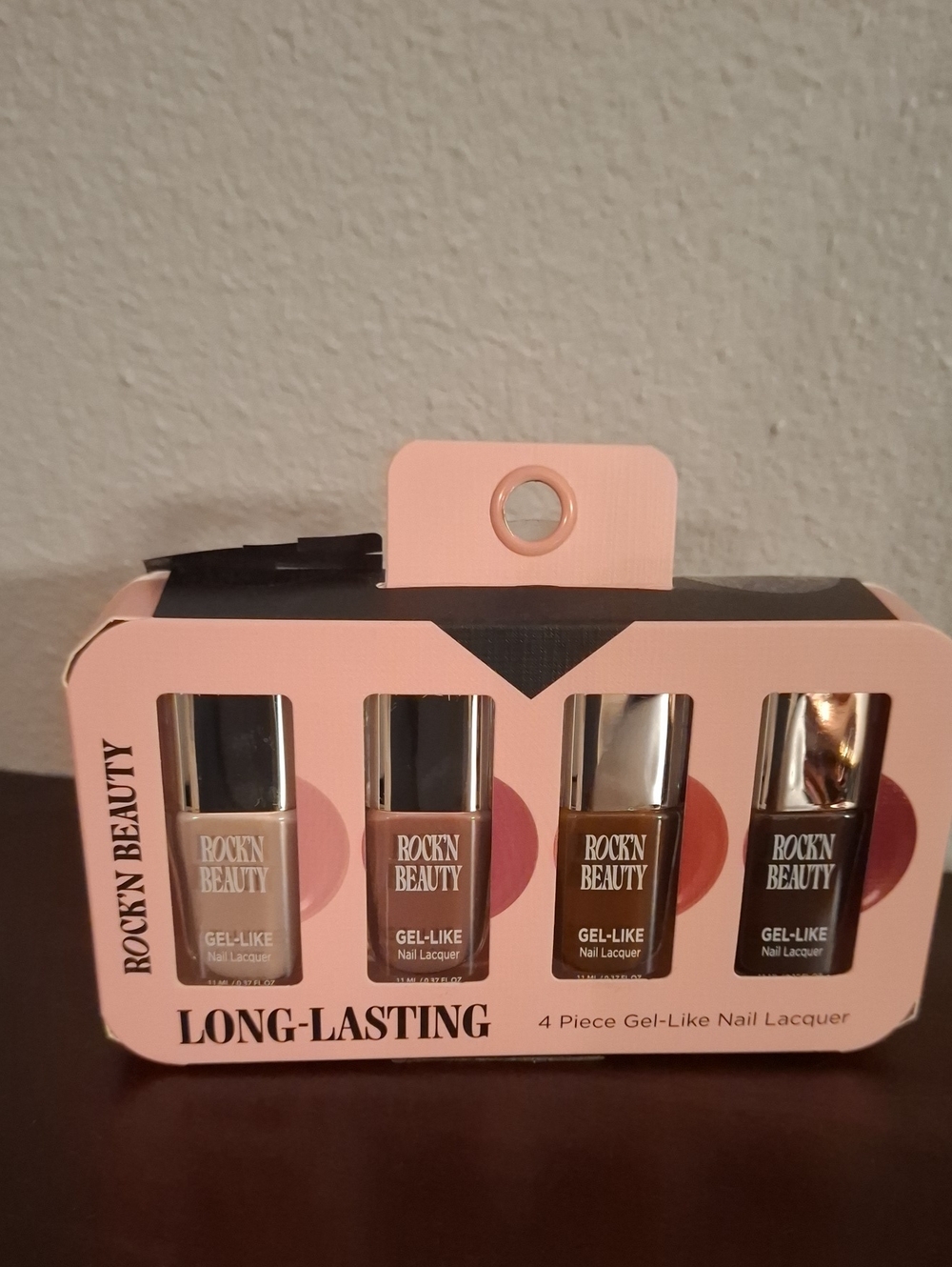 Pink and Brown Gel-Like Nail Lacquer 4-Piece Set
